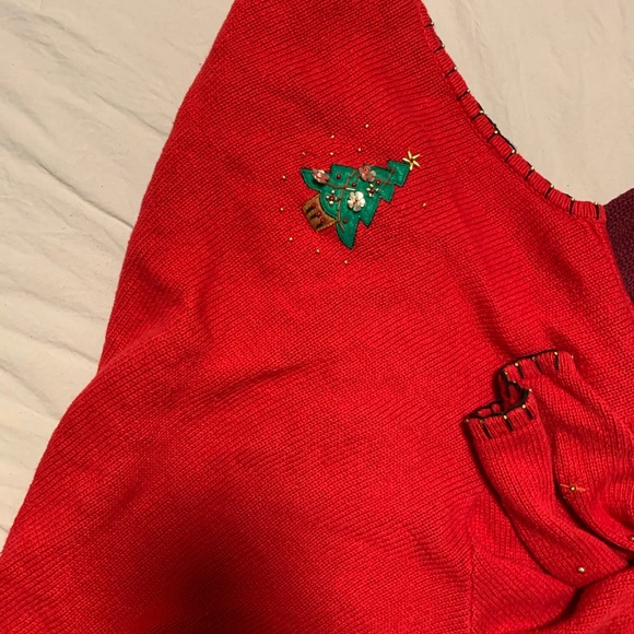 Christmas Sweater - Picture 3 of 4